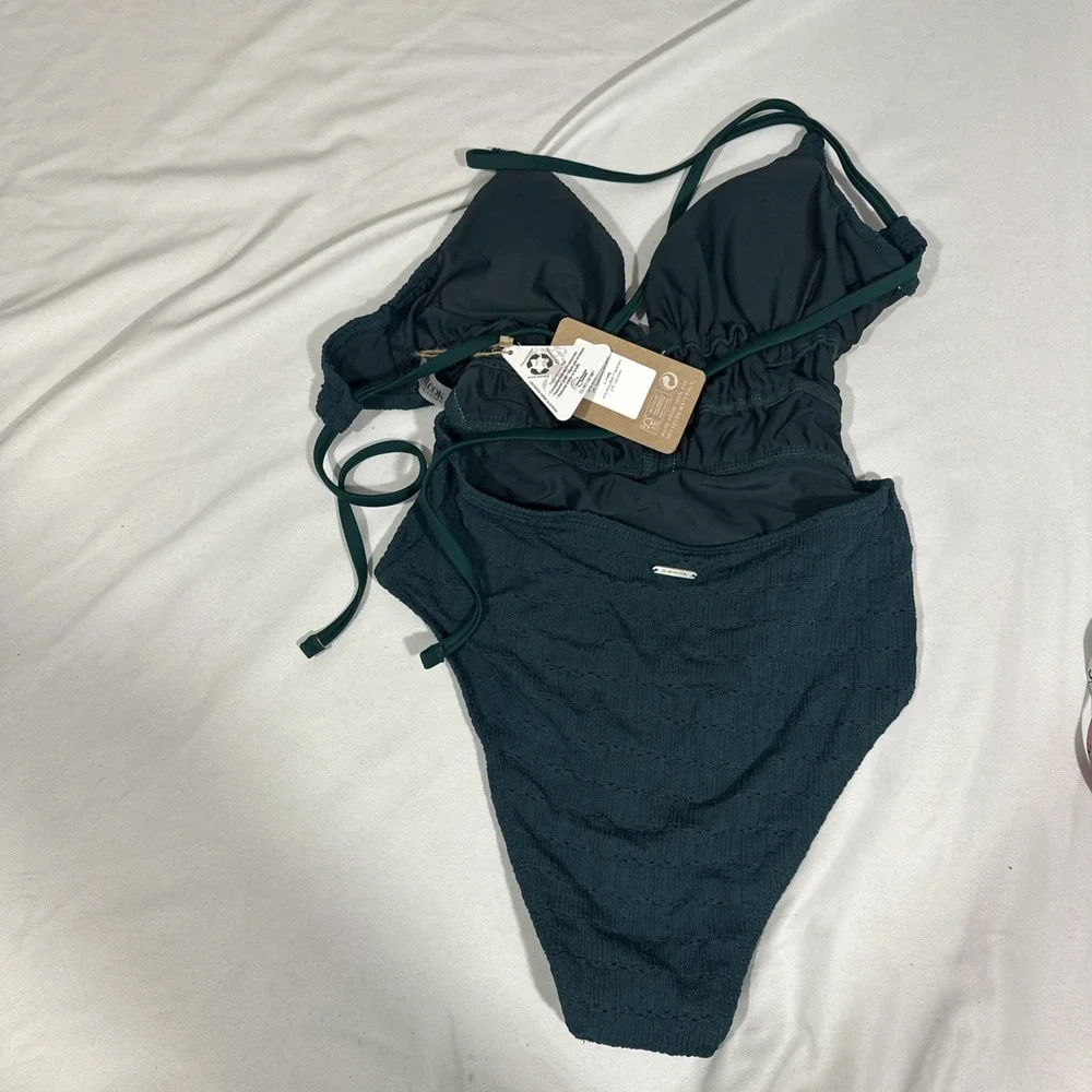 NWT $55 Berlook‎ [ Small ] Dark Green Textured Plunge One-Piece Swimsuit #7077